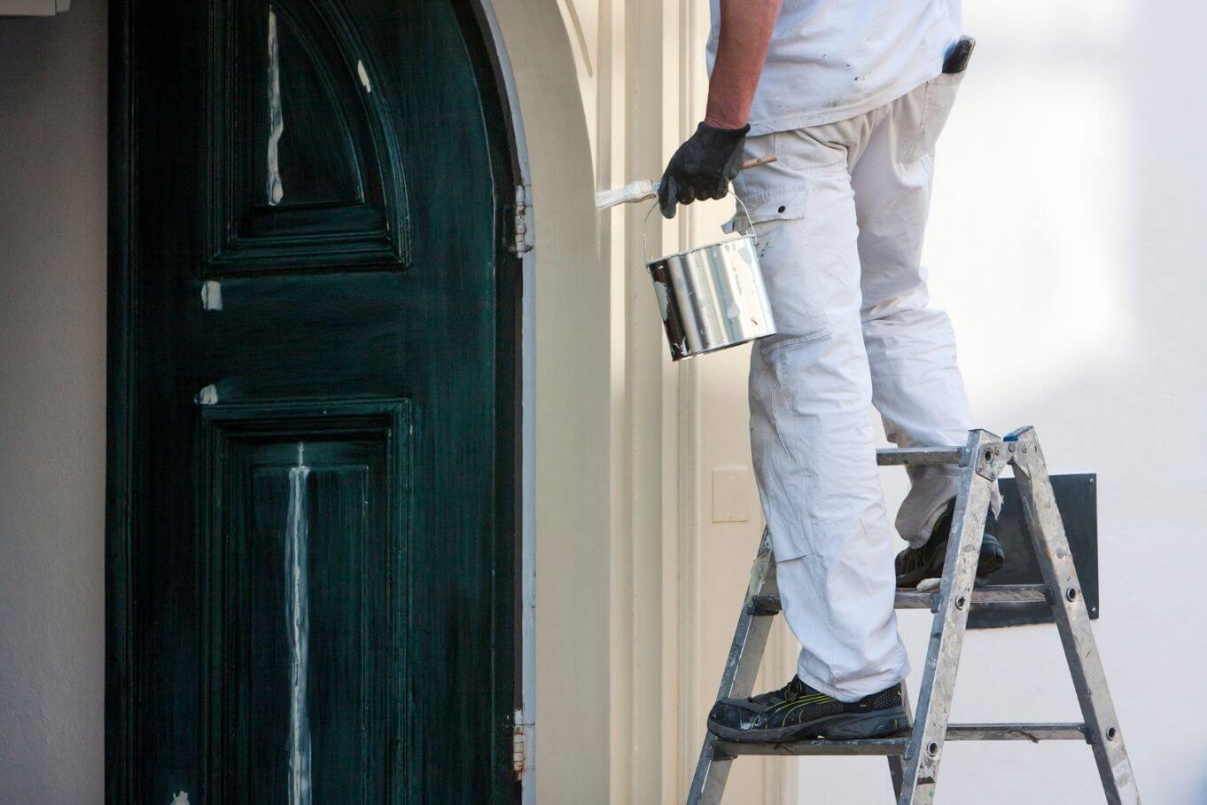 Tips for Vetting and Hiring a Top-Tier Painting Contractor